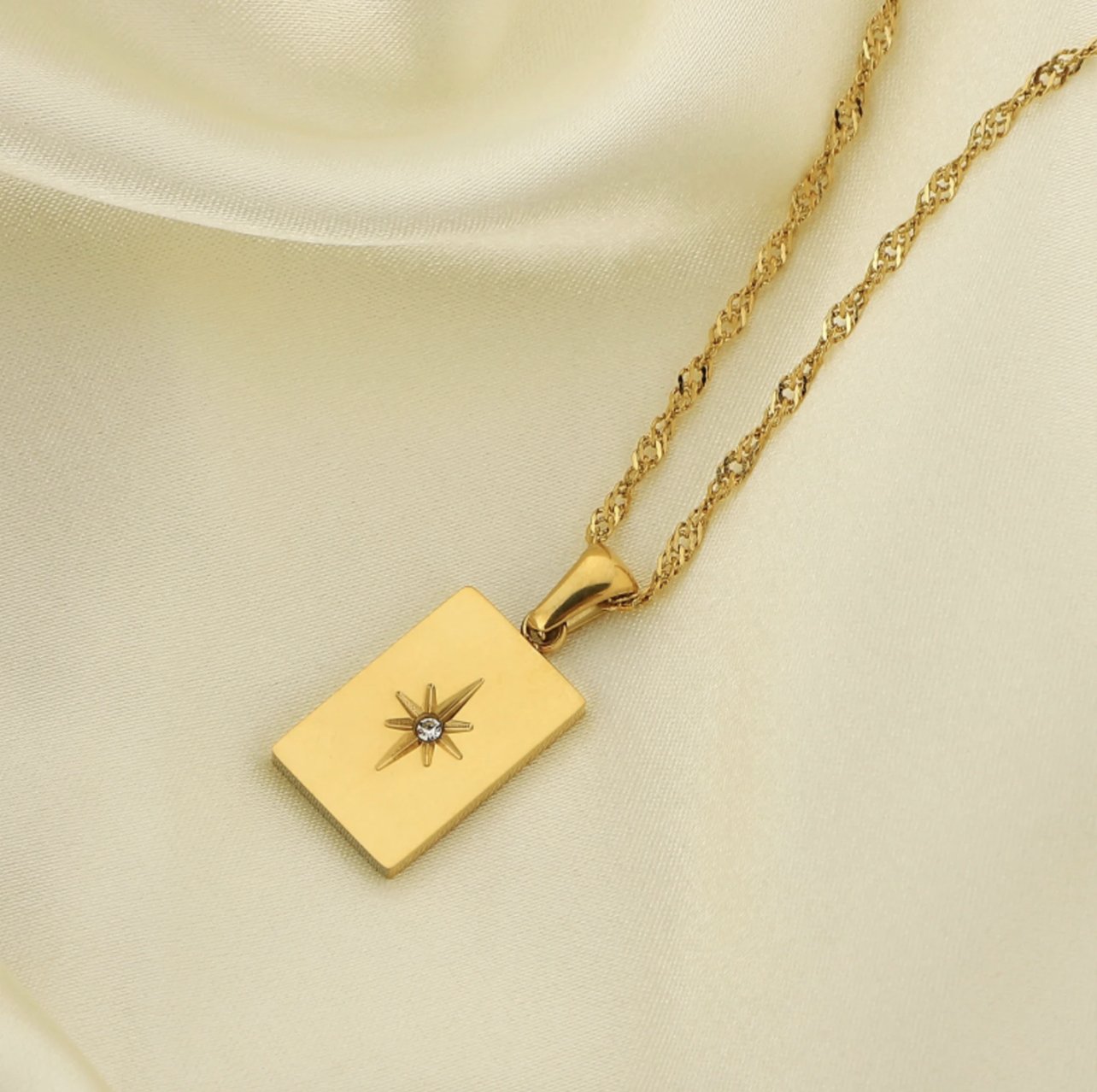 Collier Nolene
